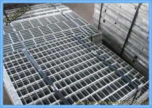 China Serrated Welded Steel Bar Galvanized Grating Step For Floor Application factory