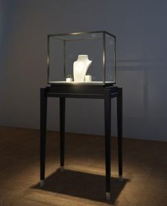 China Commercial Museum Countertop Glass Display Case , Enclosed Collectors Display Cabinet factory
