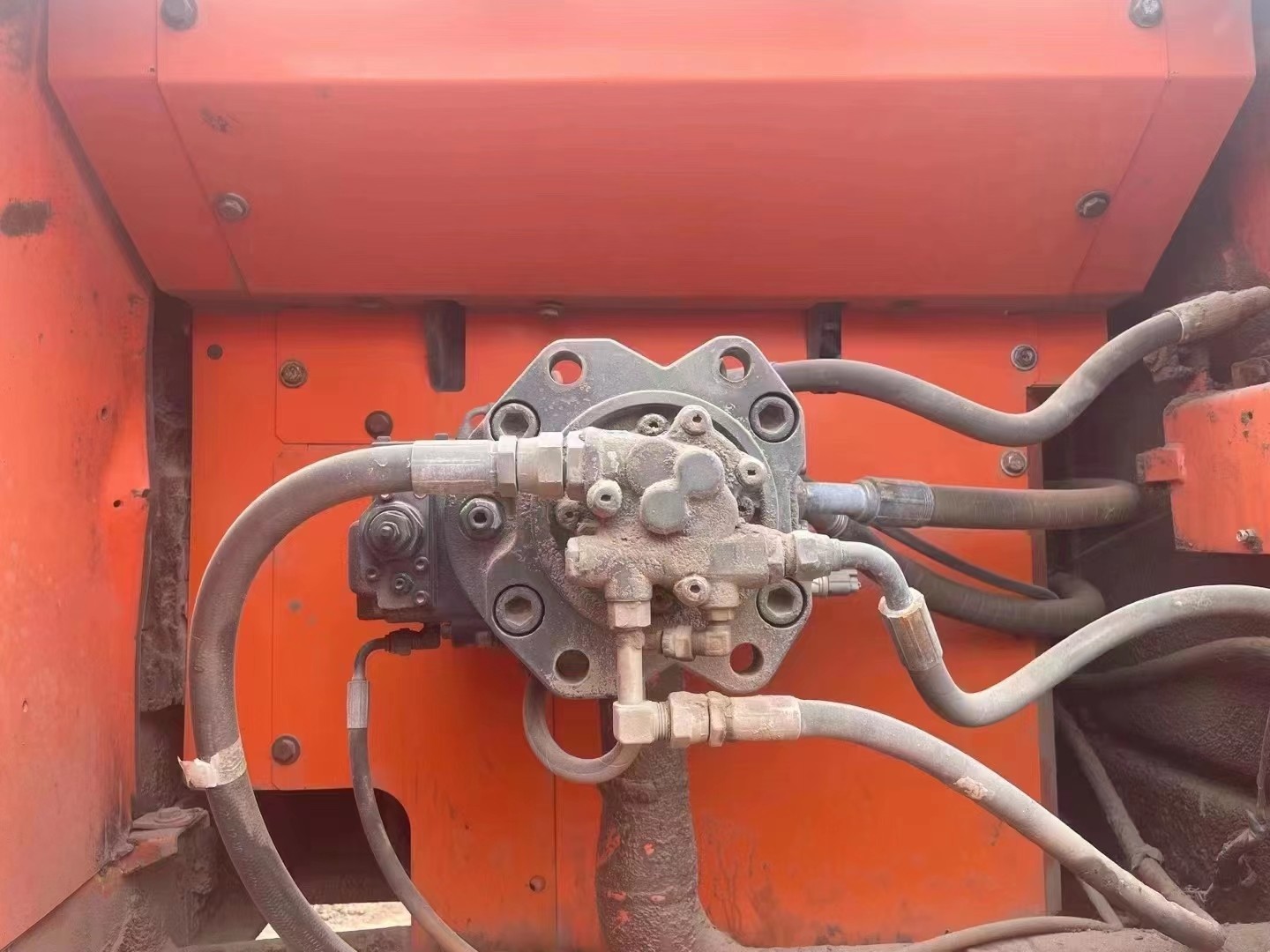 From China's second-hand Doosan excavator DX300LC 30 ton large mining excavator