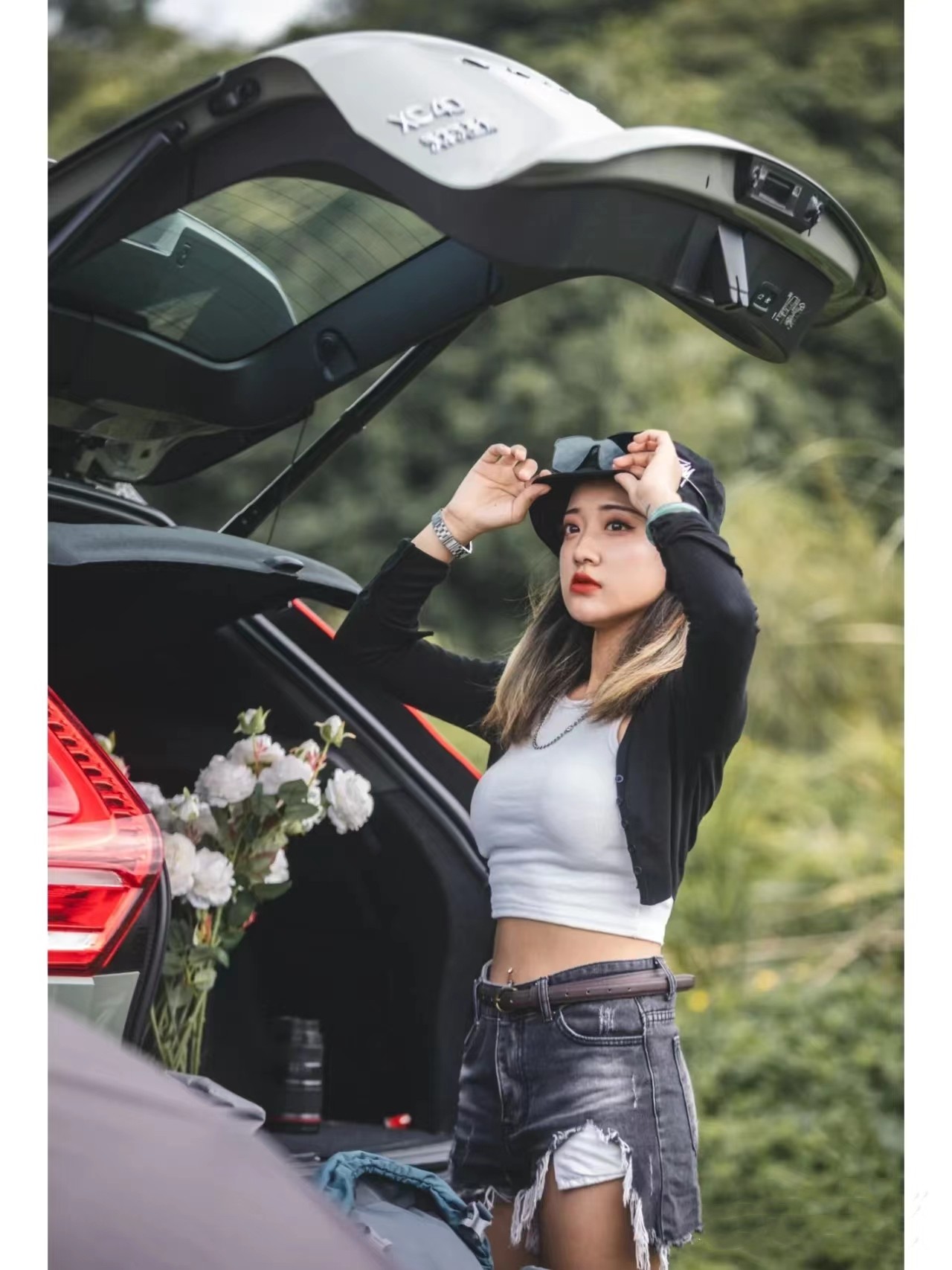 78kWh Battery Capacity Dual Motor Four-Wheel Drive Mobile APP Remote Control Electric SUV Cars VOL-VO XC40 RECHARGE AWD