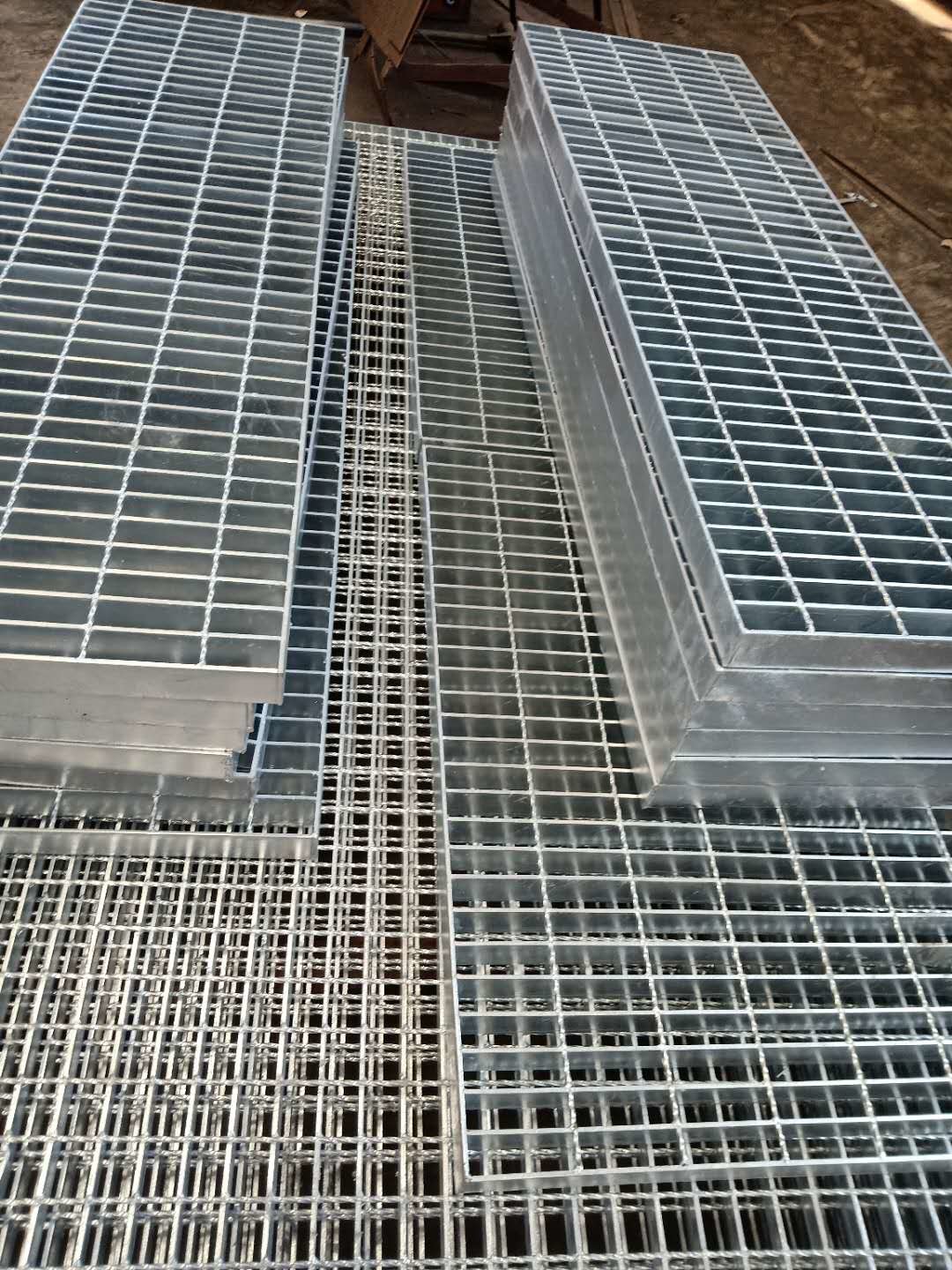 G304/30/100 350x1000 Trench Drain Covers