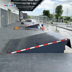 6T-20T Forklift Dock Plate Warehouse Dock Leveler With Push Button