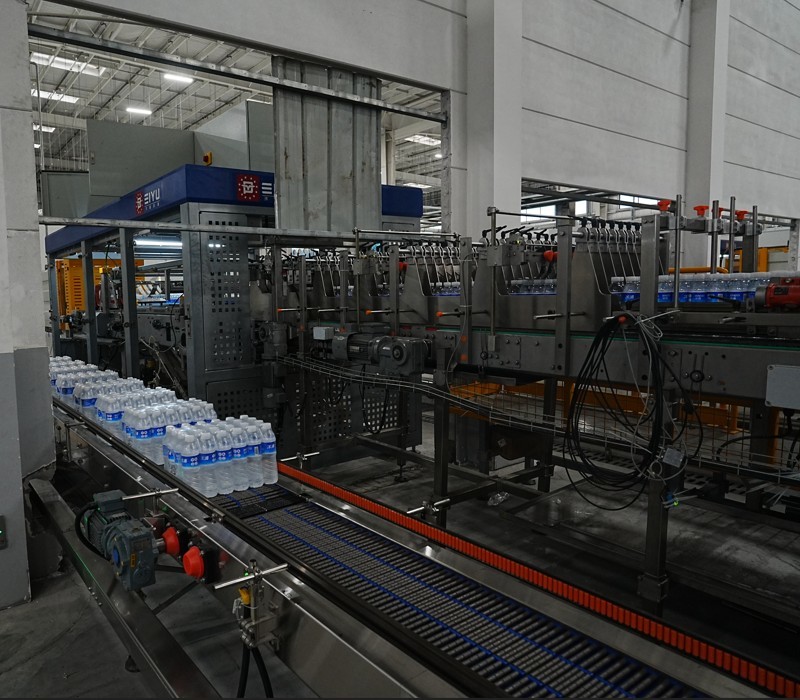 China Customized Shrink Wrapping Machine for Bottled Water 15kW factory