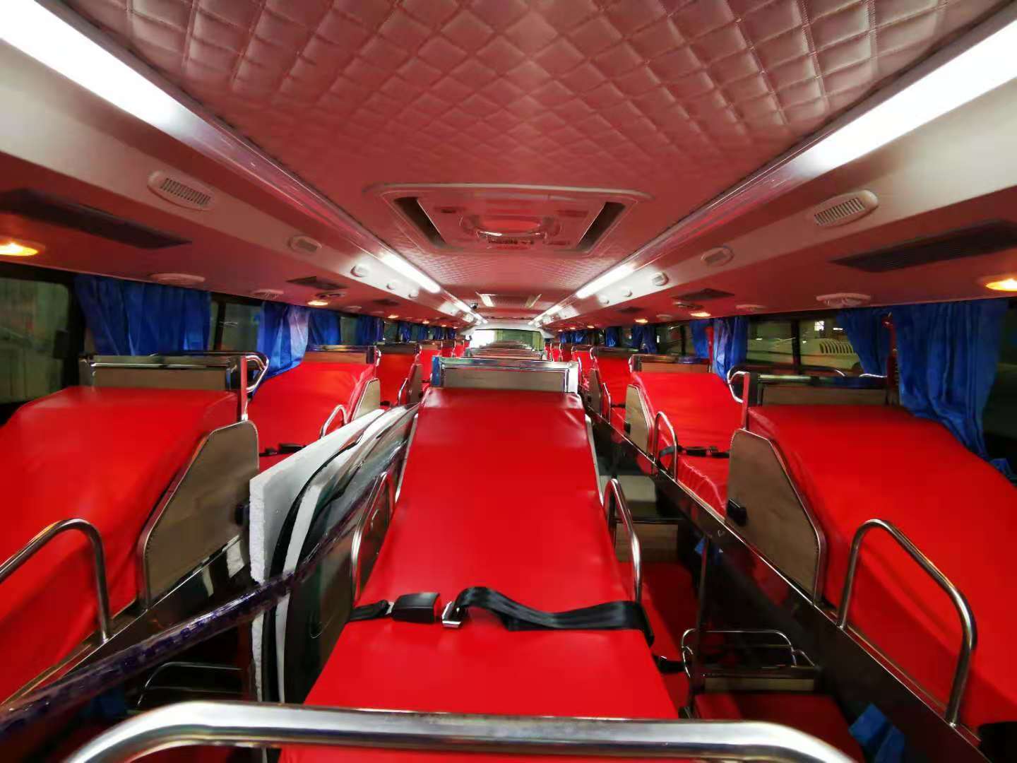 LCK6125C Zhongtong Used Bus 38 Seater White Color Sleeper Coaches for Long Travelling