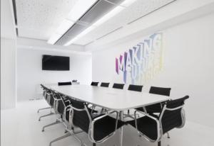 China Ribbed Leather Aluminum Office Chair Height 82-90 cm For Conference Room factory