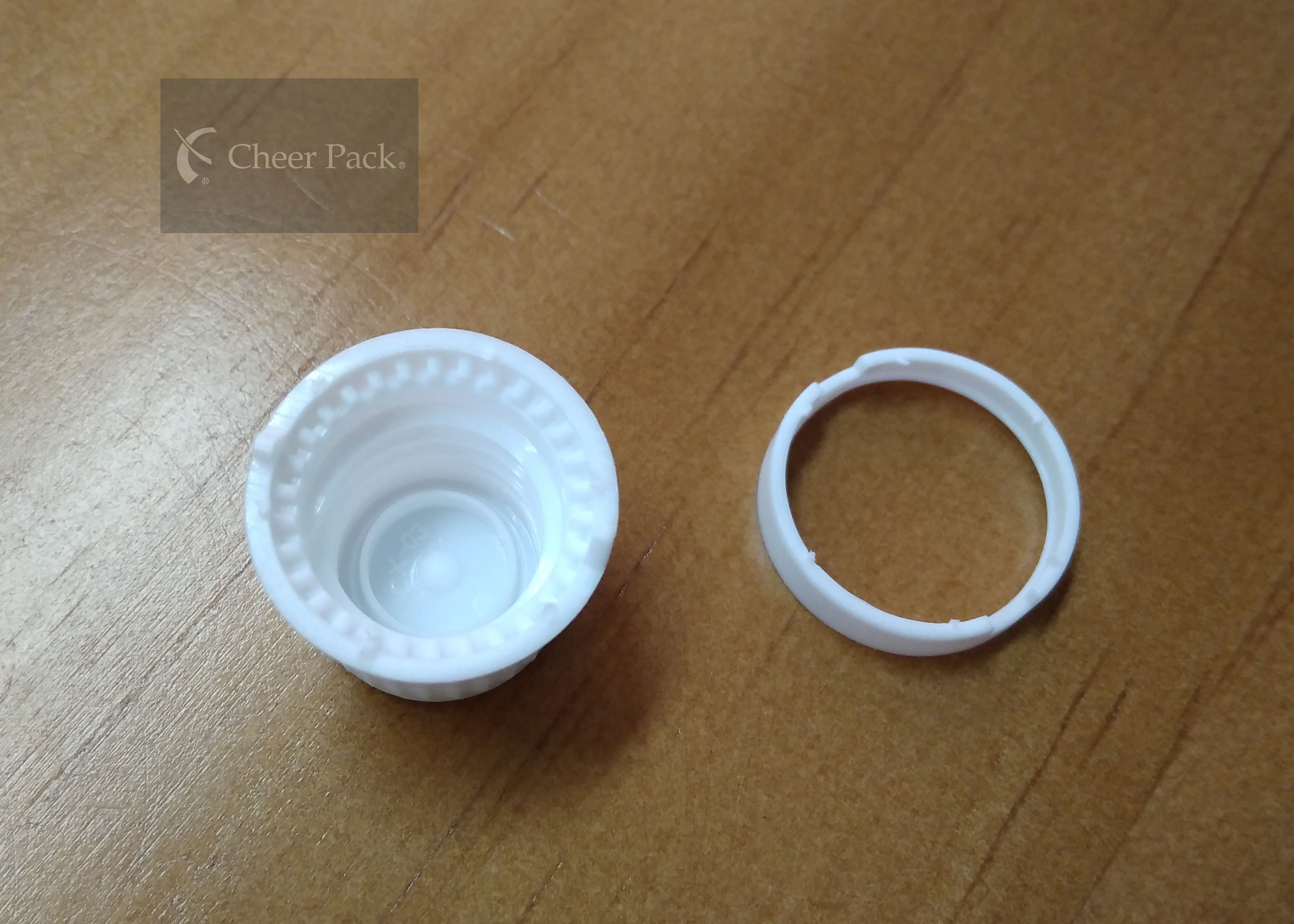 Custom Food Grade Plastic Spout Caps 4.4cm Heat Seal Size For Jelly Package