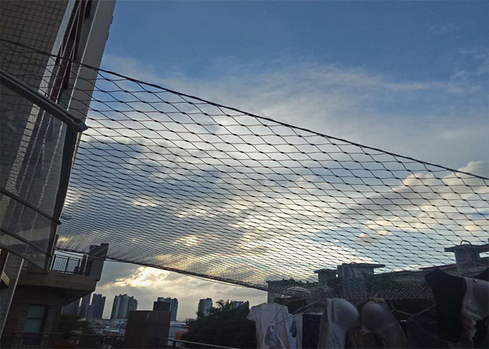 Safety Balustrade Infill 7x19 Stainless Steel Rope Mesh In Staircase Of Apartment
