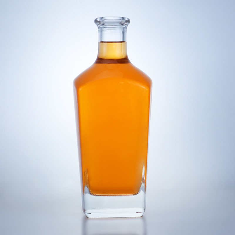 Hot Stamping Surface Handling Clear or Customized Color 750ml Rum Vodka Liquor Glass Bottle
