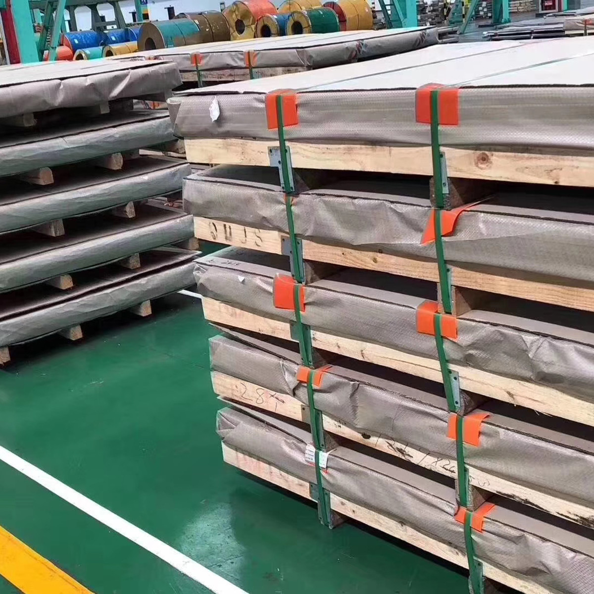 Corrosion Resistant Hot Rolled Stainless Steel 304 Length 1000mm-6000mm Surface Finish HL