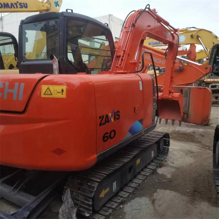 Year 2022 Hitachi ZX60 Crawler Excavator in Japan Less Hours Operating Weight 5850KG
