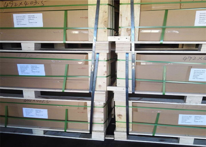 Tempered Low Iron Clear Glass , Extra Clear Flat Solar Glass For Solar Production