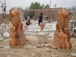 China 200cm Life Size Customized Lion With Wings Statue , Stone Carving Sculpture factory