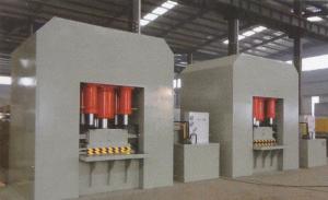China Frame Type Steel Door Embossing Machine Manual Control factory