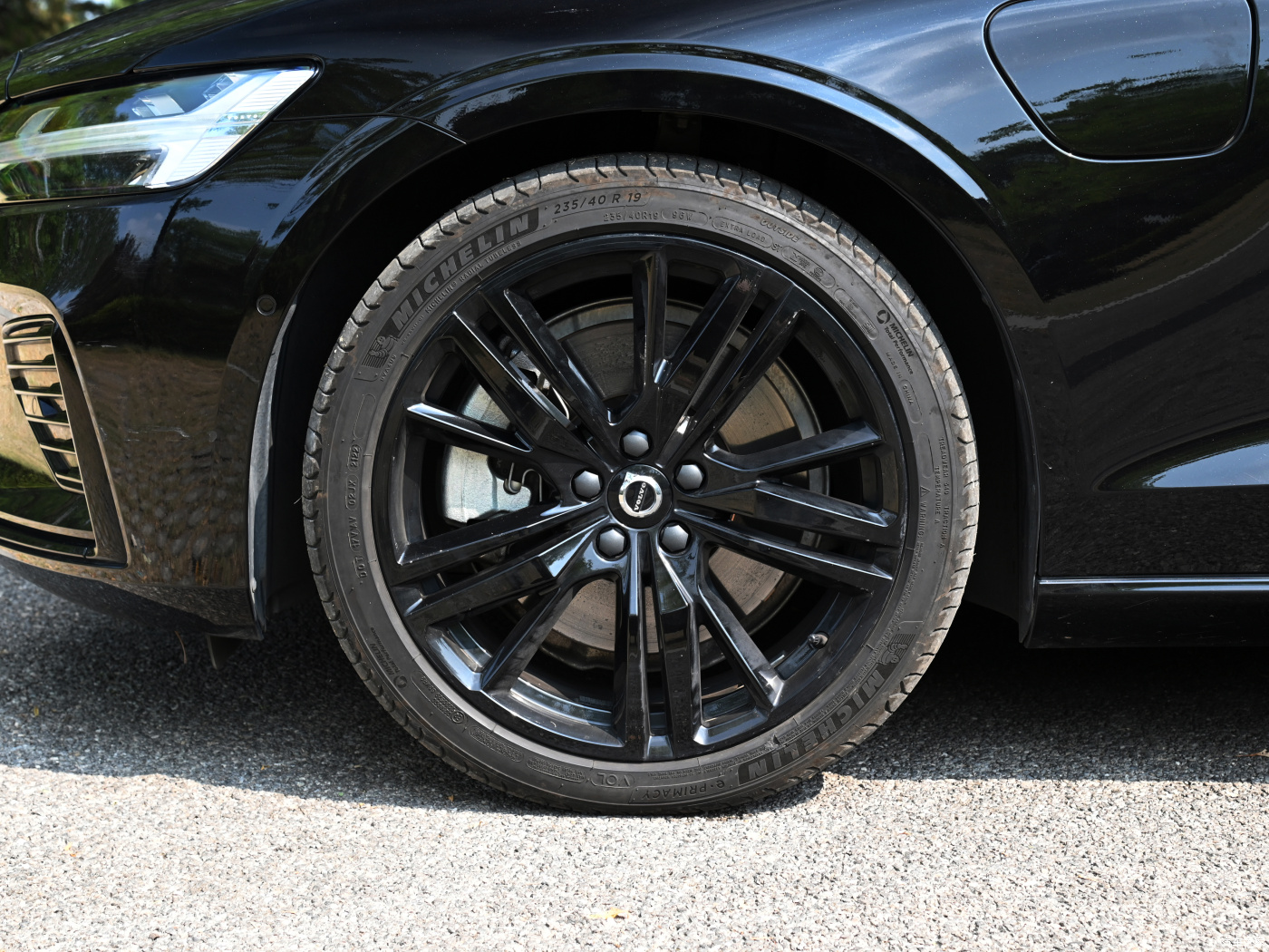 2023.07 Volvo S60 High Speed Cars Long Range Plug-in Hybrid EV Car Manufactured In With Max Speed 180km/h