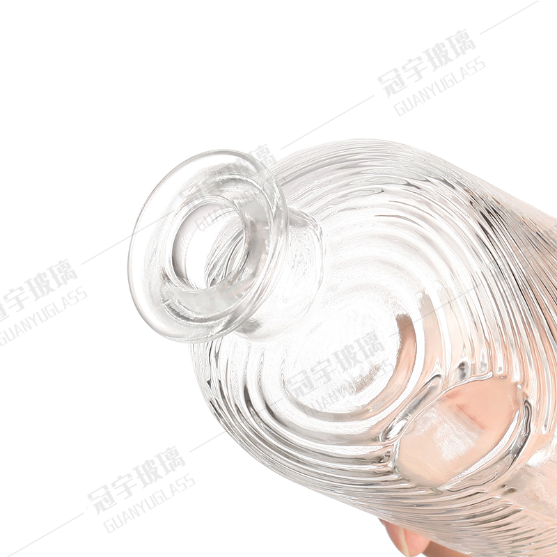 Glass Collar Round Shape 750ml Decorative Bottle with Customized Screen Printing