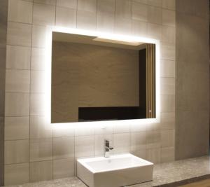 China Hotel Bathroom Luxury LED Lit Up Mirror with Wall Mounted Installation and Equipped Light factory