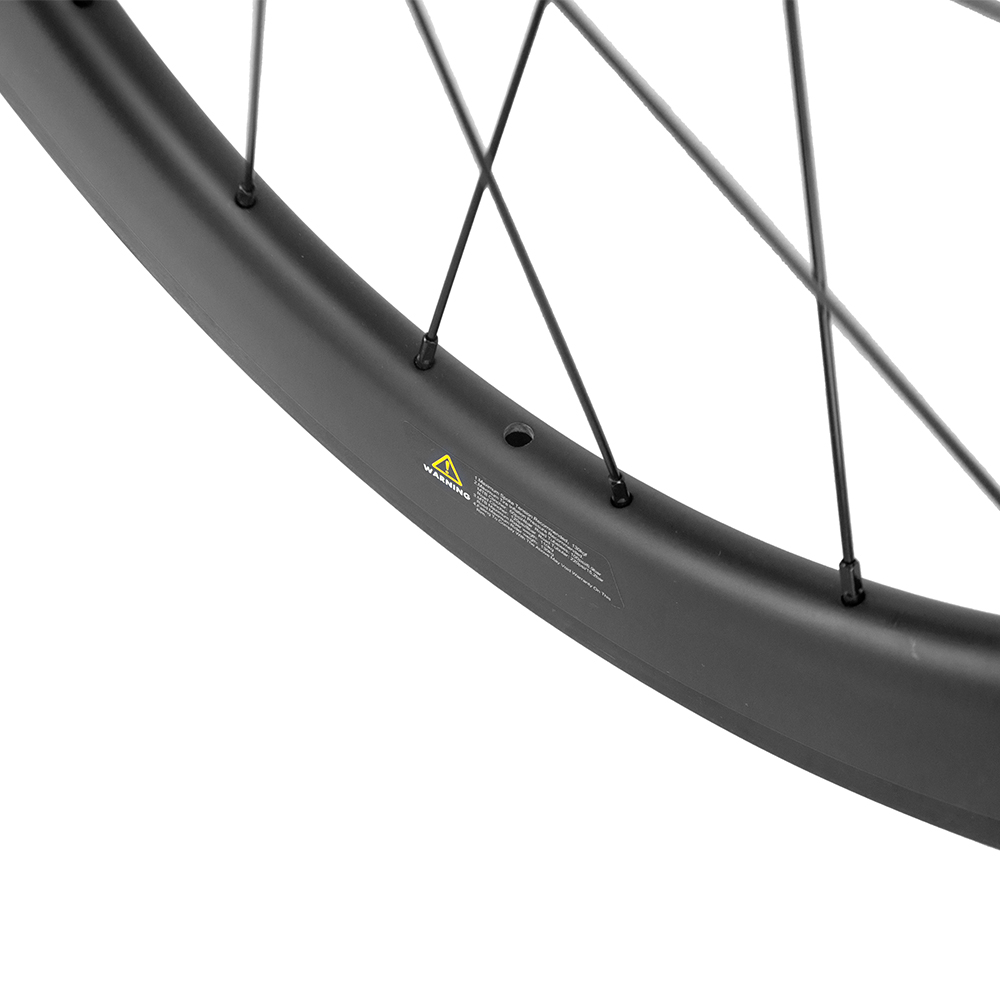 1300kg 451 Carbon Bicycle Wheel Tubeless Ultra Light Toray Carbon Fiber Material