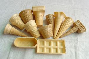 China Milk Flavor Ice Cream Sugar Cones 135mm Height With 23 Degree Angle factory