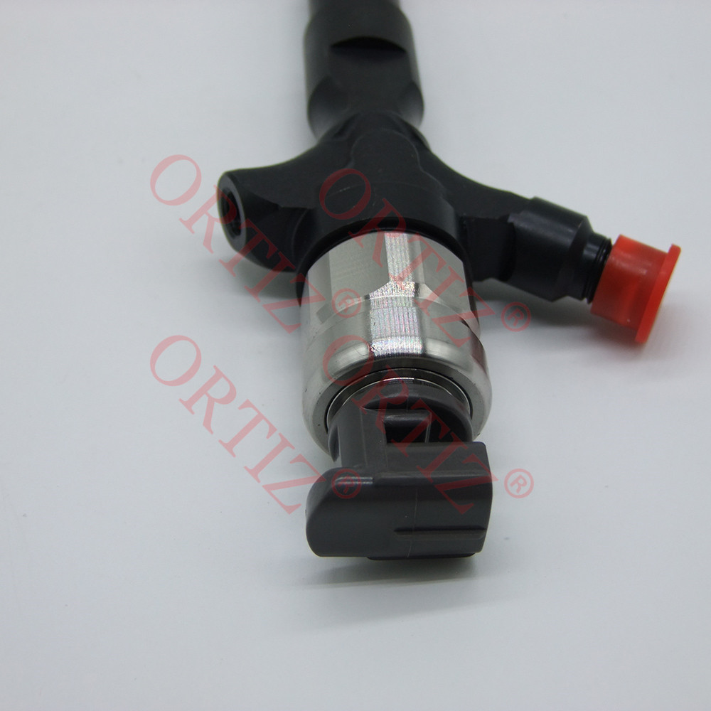 Silver HSS Denso Fuel Injector 095000-5250 8976024852 For Hiace Hilux