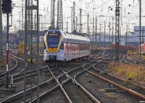 China Speedy Railway Freight Forwarder From Shenzhen To Tashkent Uzbekistan factory