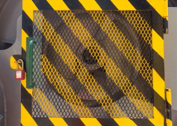 Colorful Stainless Steel Expanded Mesh With Diverse Colors And Length 2 – 10 Capability
