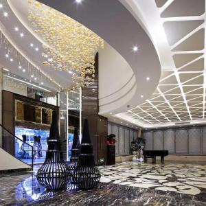 China Fireproof Waterproof Aluminum Suspended Ceiling 2-4mm Customized factory
