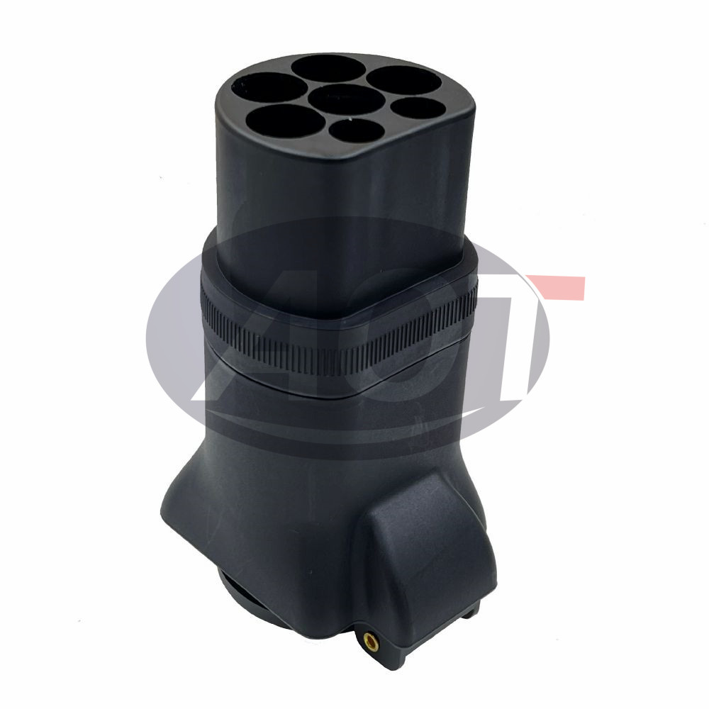 AOTAI EV Type2 Discharger Adapter 7KW Flexibility for Charging Station Adaptor AC 220V 16A
