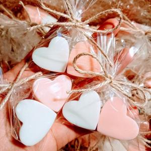 China Heart Shape GMP Natural Face Soap Bar For Gift factory