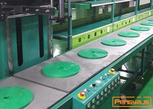 China Custom 30 Degree Diverter Gravity Roller Conveyor 300mm Width factory