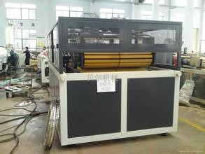 China WPC Recyclable Door Board Production Line factory