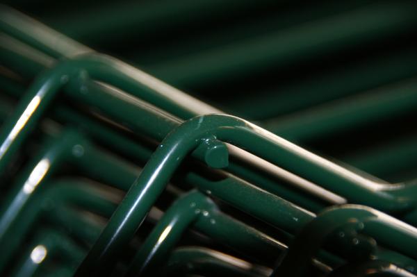3D V Mesh Fencing