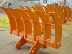 China 4000kg Excavator Brush Rake Durable Steel Construction And Curved Tines factory