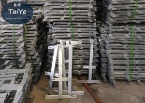 China High Zinc Coated Barbed Wire Fence Post Highway Chain Link Fence Barb Wire Holder factory