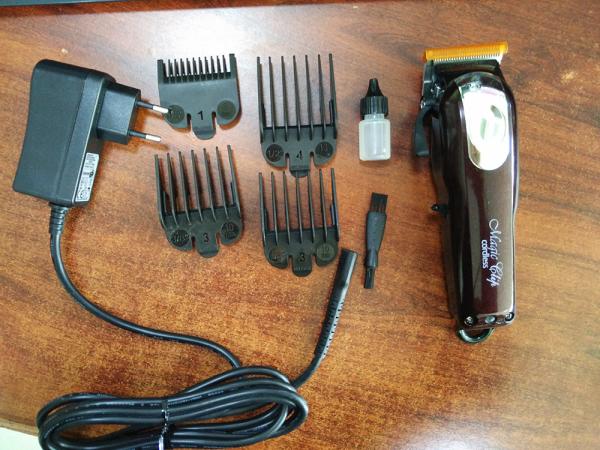 PF-805 Magnetic Clip 2200mAH Li ion Battery Rechargeable Hair Trimmer Hair