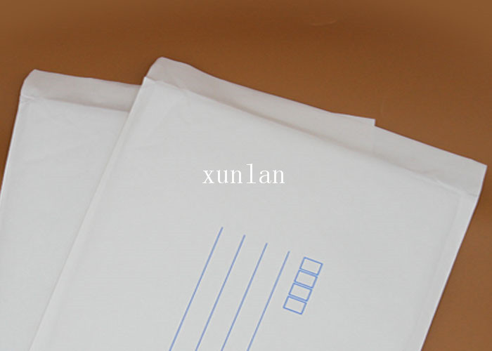 White Recyclable Shipping Bubble Mailers Padded Protective Packaging