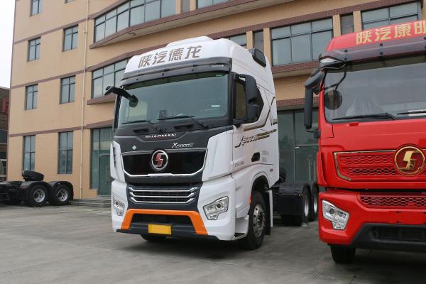 Shacman Tractor Truck X5000S Single-Row Half-Seat 560 Horsepower 12-Speed 6X4