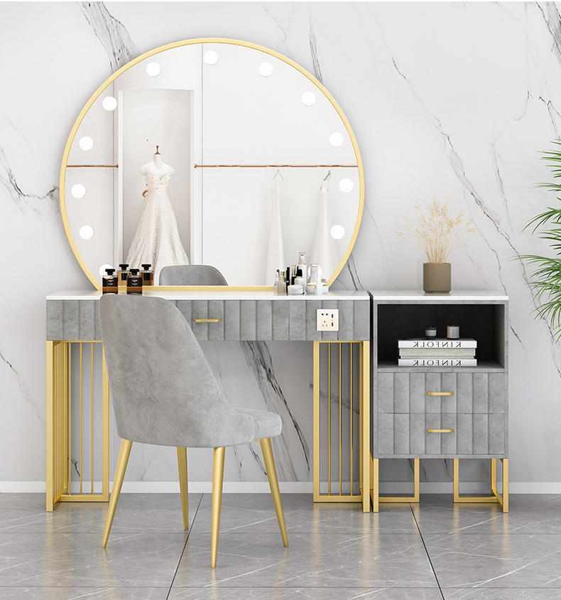 Nordic Standing Hollywood Mirror And Desk Dressing Table With Drawers