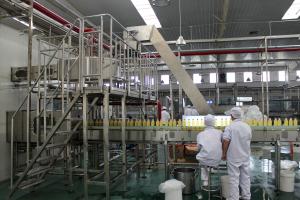 China Variable Frequency Speed Regulation MMI Juice Filling Machine factory