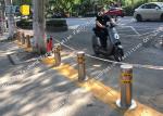 High Visible Electric Rising Bollards Hot Dipped Galvanized Surface Treatment