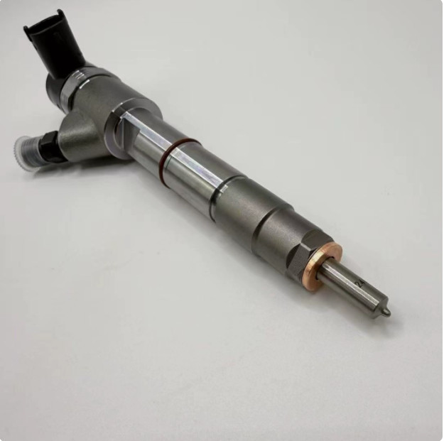 China SANY 245 Excavator Fuel Injector 0445110661 D06FR Diesel Engine Injector Assembly factory
