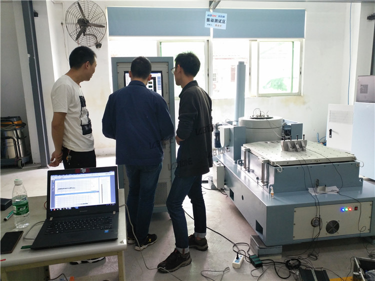 Acceleration 100g Electrodynamic Vibration Shaker Vibration Test Equipment with IEC 61373