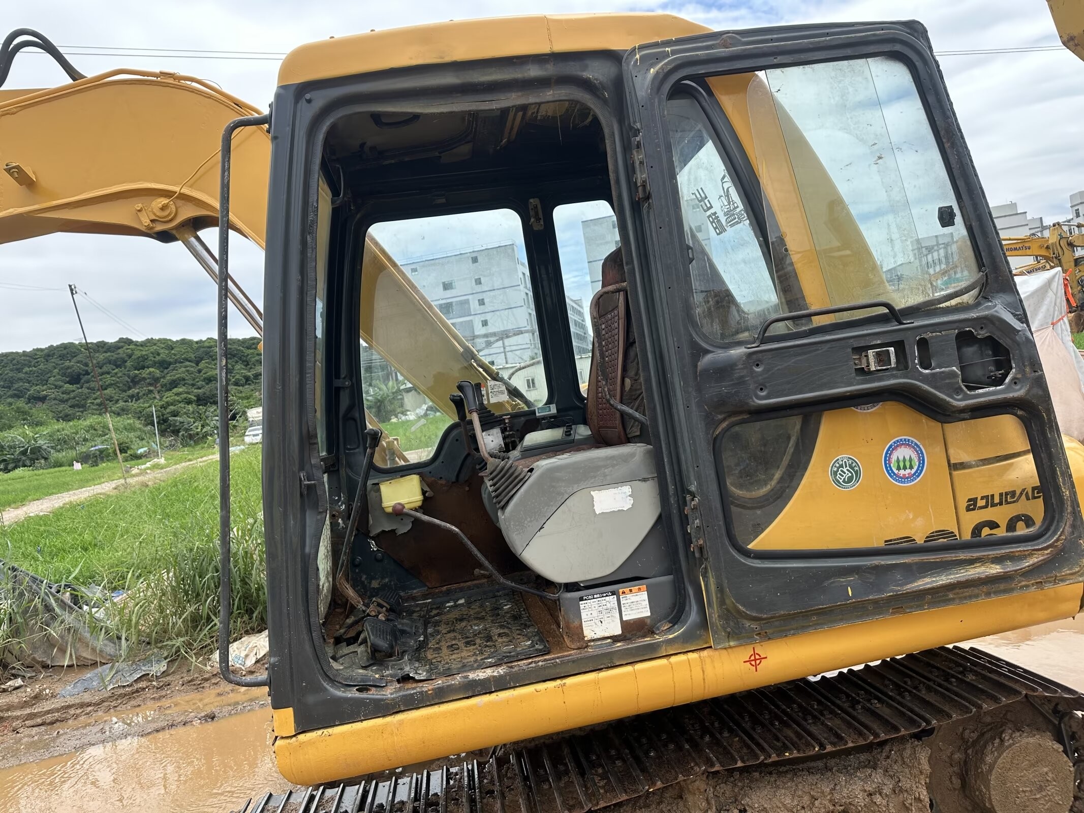 Used Komatsu PC60-7 Crawler Excavator 6 Ton Second Hand Small Excavator PC35/PC55/PC56/PC60/PC78