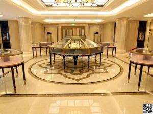 China Custom made jewelry display lighting cheap jewelry displays Jewelry display Showcase factory