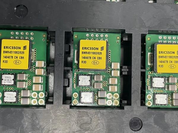 BMR4511002 020 Electronics Integrated Circuits 8 Terminal DC Regulated Power