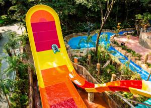China 13m Platform Height Big Water Slides Strong Reception Capacity Oxidation Resistance factory