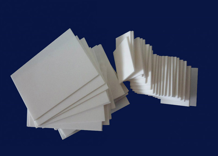 High Hardness 95% - 99.7% Alumina Ceramic Plate Customized White