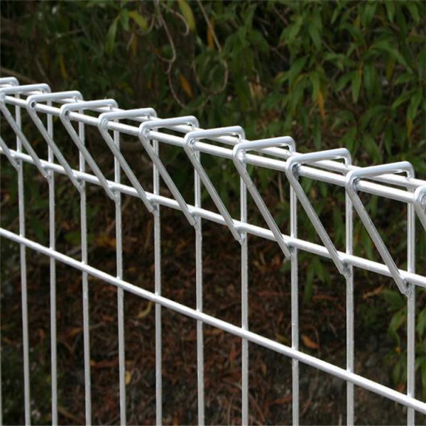 China 2.1m X 2.4m High Security Curved Metal Fence , Wire Mesh Brc Fencing factory