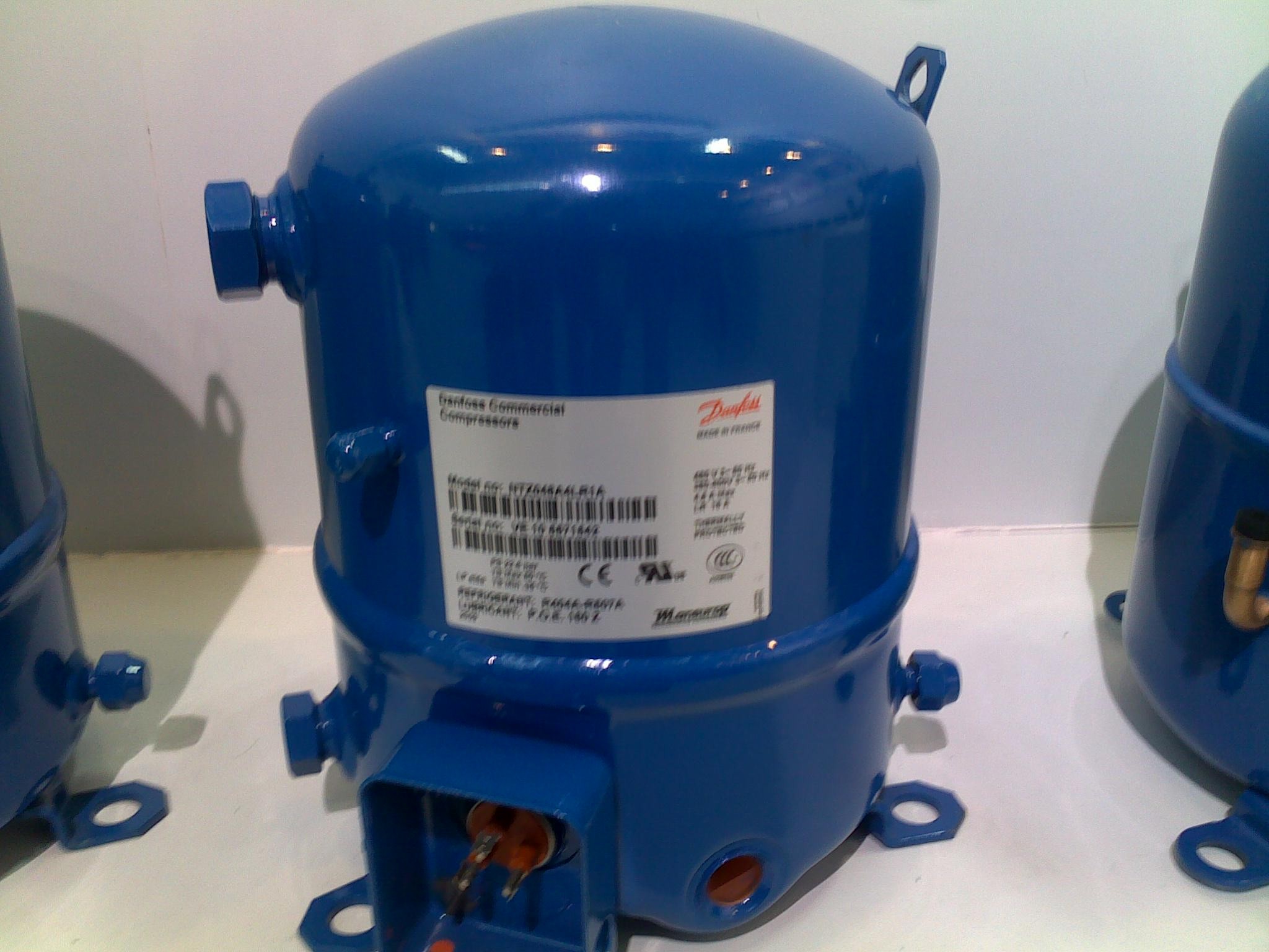 Reciprocating Piston Type Maneurop scroll compressor HCM120T4 10HP 99390BTU