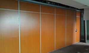 China Wooden Folding Panel Partitions / Temporary Room Dividers 17 Meter Height factory