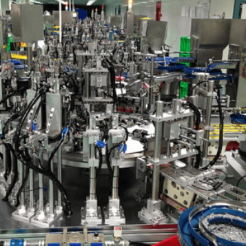 Automated assembly machine for blood collection needles with stable performance